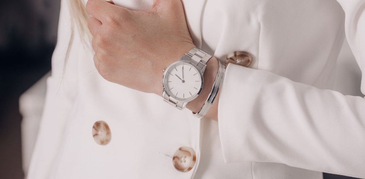 Top 10 des plus belles montres pour femme à moins de 200€