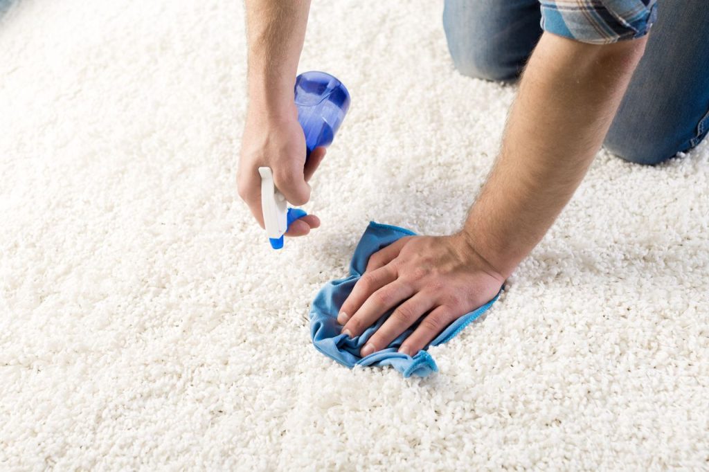 nettoyer vos tapis avec du vinaigre blanc