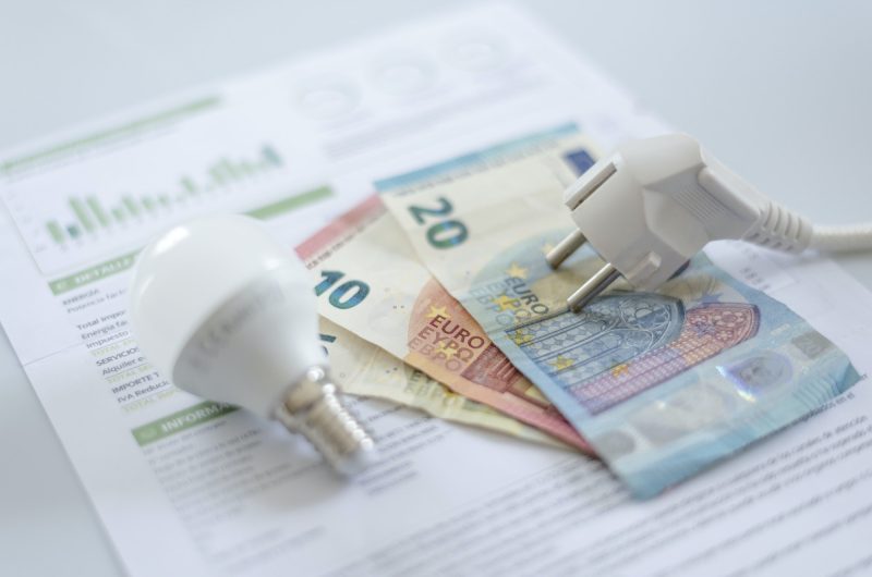 Hausse du prix de l'électricité : 5 astuces super simples pour réduire la facture