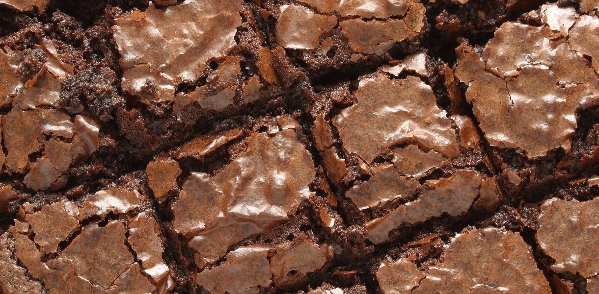 La recette traditionnelle de brownies pour un goûter fondant et craquant