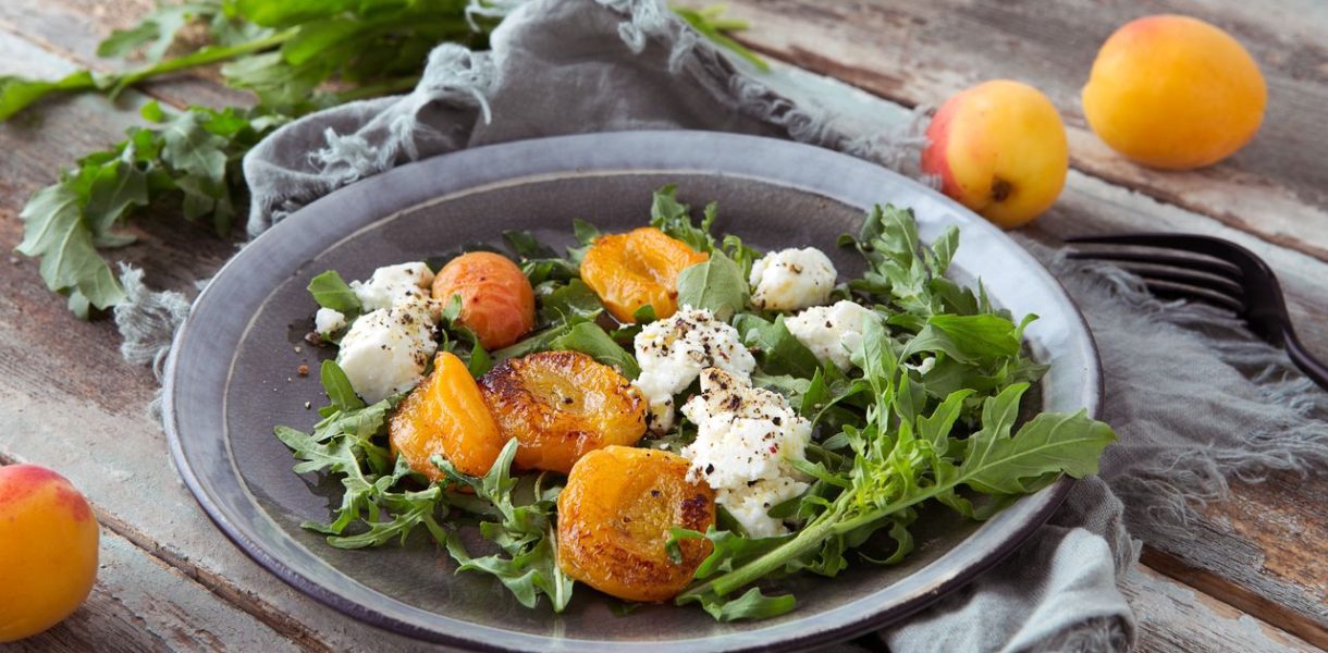 Salade abricots chèvre frais noix