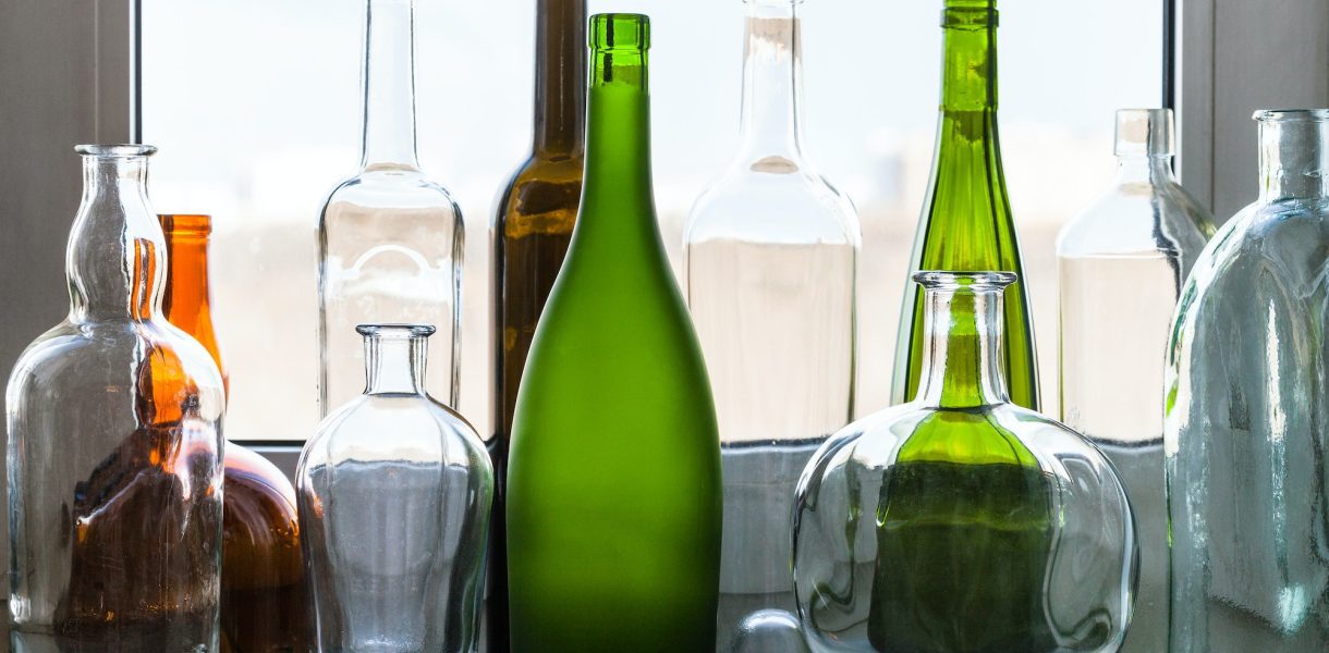 Le monde des bouteilles : origines, design, utilité