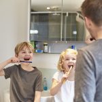 Voici comment transformer la routine du brossage de dents en un moment ludique pour votre enfant