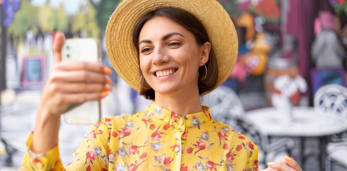 Ces petites habitudes, bien souvent inconscientes, peuvent révéler beaucoup de choses sur votre personnalité !