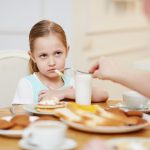 Voici les raisons derrière le fait que votre enfant soit difficile à nourrir !