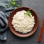 Voici pourquoi il ne faut surtout pas laisser le riz ou les pâtes refroidir à température ambiante trop longtemps !