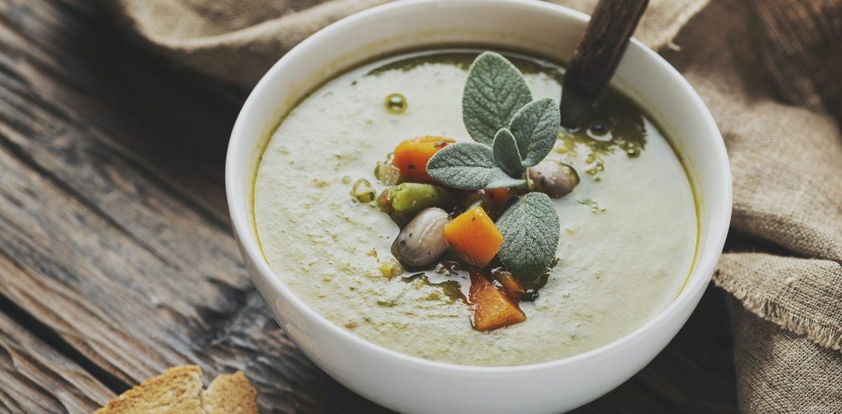 3 recettes de soupes savoureuses pour renforcer votre système immunitaire cet hiver