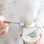 La question du lavage des pots de yaourt : un acte écologique ou superflu ?
