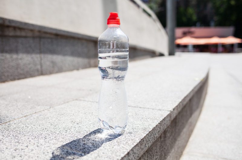 Les dangers insoupçonnés des bouteilles d'eau pour votre santé