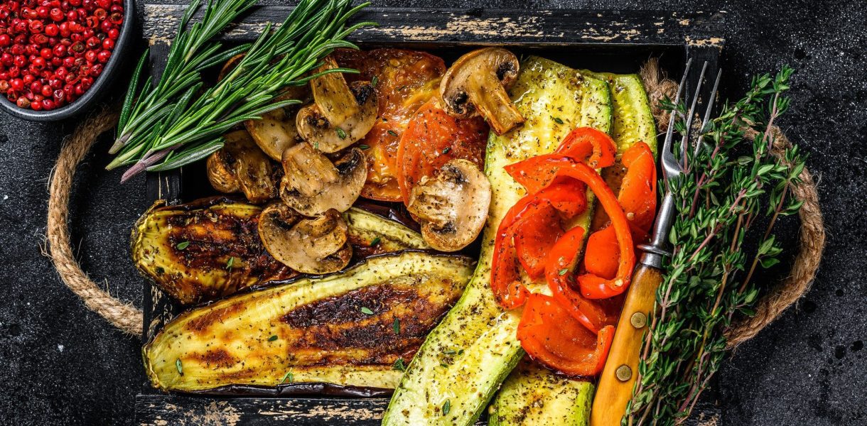 Quelle est la durée de cuisson recommandée pour les légumes au four ?
