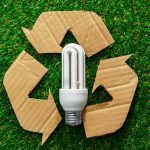 10 Astuces Insolites pour Diviser par Deux Vos Factures d'Électricité : Économies et Écologie au Rendez-Vous !