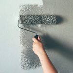 Astuce déco : voici comment créer un effet boîte avec de la peinture sur vos murs !