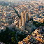 La Sagrada Familia : un édifice monumental enfin achevé après plus de 140 ans de construction