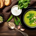 La soupe détox aux légumes verts : votre alliée légèreté et bien-être