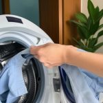 Comment défroisser vos vêtements avec des glaçons dans le sèche-linge ?